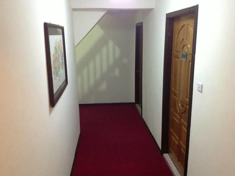 Aye Chan Thar Yangon Exterior photo